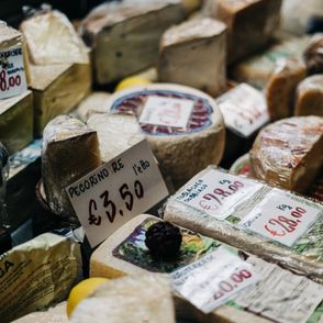 Sery – gdzie kupić oryginalne włoskie sery? (fot. unsplash)