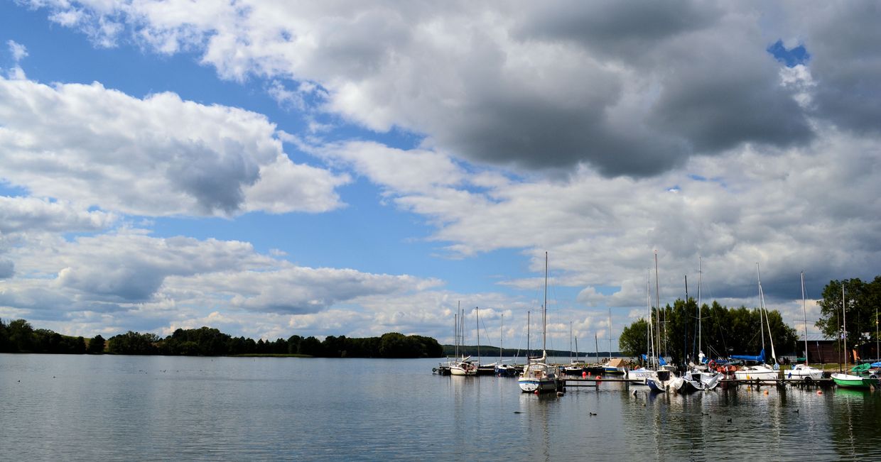 Jezioro Drawsko – przewodnik po trasach żeglarskich w Polsce (fot. Kapitel / Wikipedia)