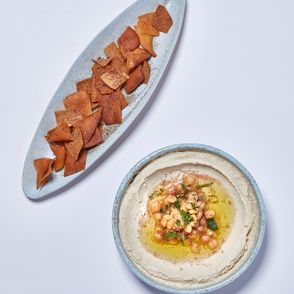 Humus w wykonaniu restauracji Tahina (fot. Maciek Niemojewski)