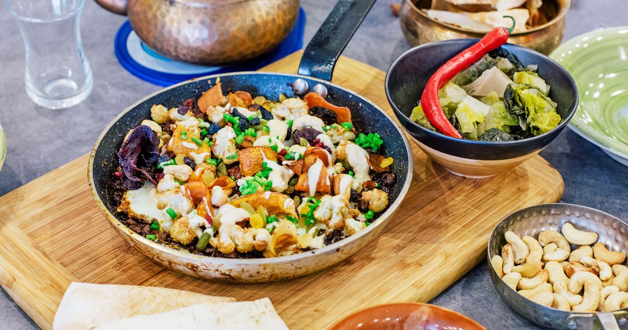 Mezze, pita, dania kuchni bliskowschodniej (fot. Michał Lichtański)