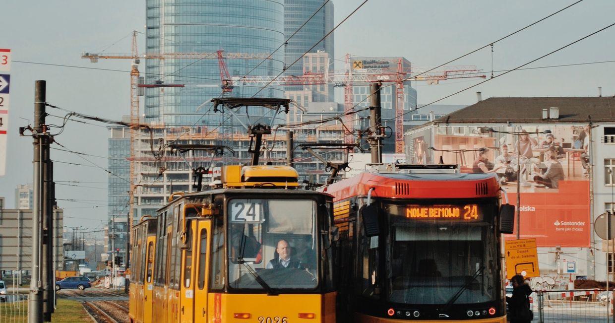 przystanek trawajowy w warszawie