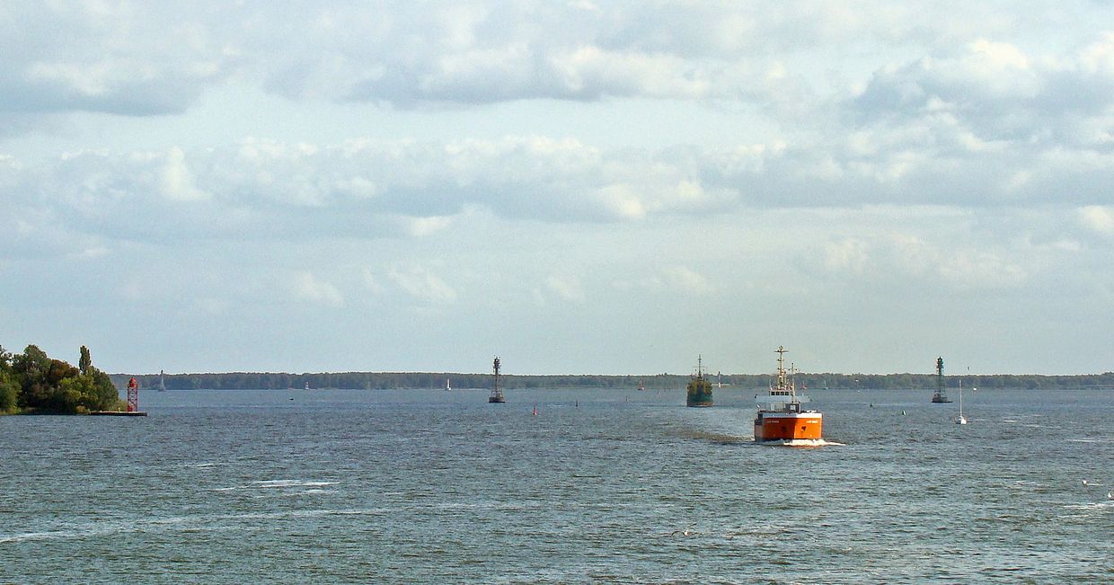 Wielki Karw na Odrze – żaglowanie w zachodniej Polsce (fot. Mateusz War / Wikimedia)