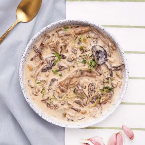 Przepisy z grzybami, sos z suszonych grzybów (fot. Jessica Nadziejko)