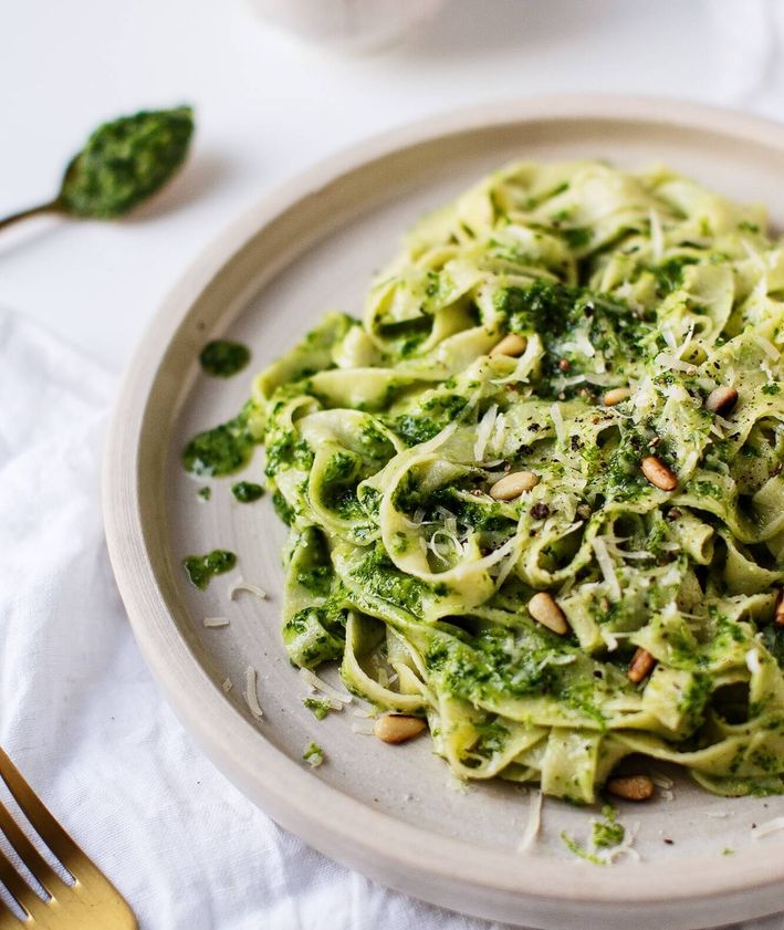 Tagliatelle z pesto z jarmużu