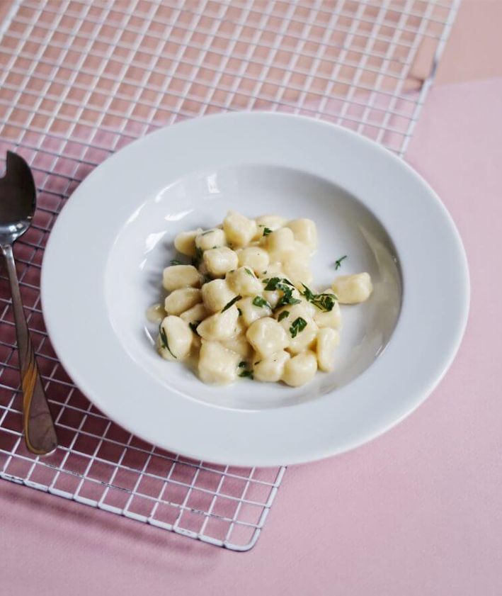Ziemniaczane gnocchi z sosem serowym