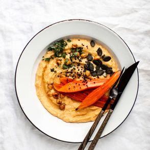 hummus z dynią, hummus z pieczoną marchewką, domowy hummus, jak zrobić hummus, hummus idealny, hummus dyniowy, zdrowy hummus, pasta do chleba, kuchnia libańska