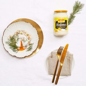 Sałatka jarzynowa z jajkiem w koszulce i koperkiem, Winiary, przepis Tomek Zielke