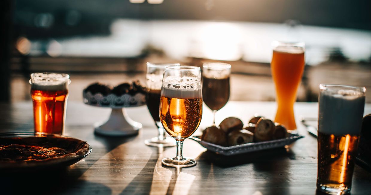 Tradycje na Dzień Świętego Marcina – rogale i piwo w Czechach (fot. Helena Lopes / unsplash.com)