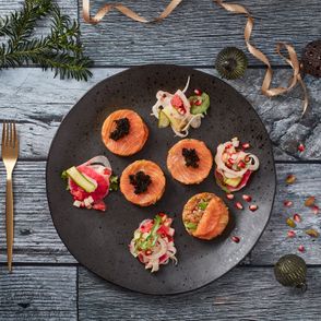 Przepis na tatara z łososia. Jak zrobić tatar z łososia. Łosoś MOWI