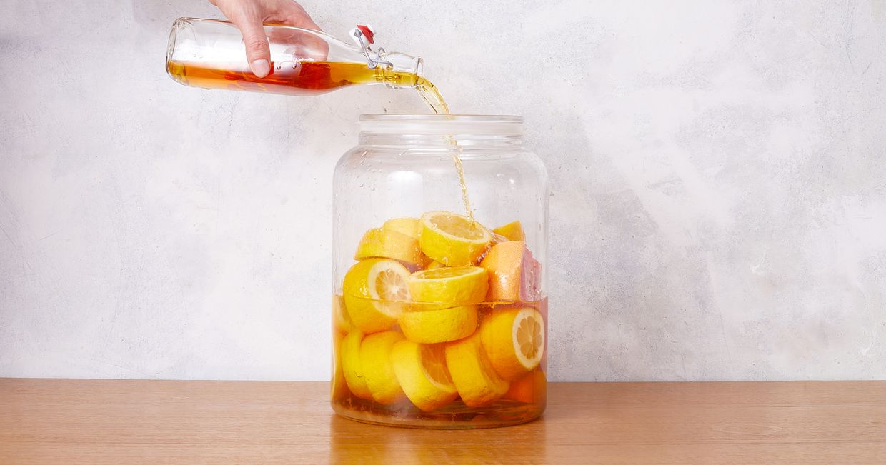 Jak zrobić domową cytrynówkę. Przepis na szybką cytrynówkę (fot. Maciek Niemojewski)