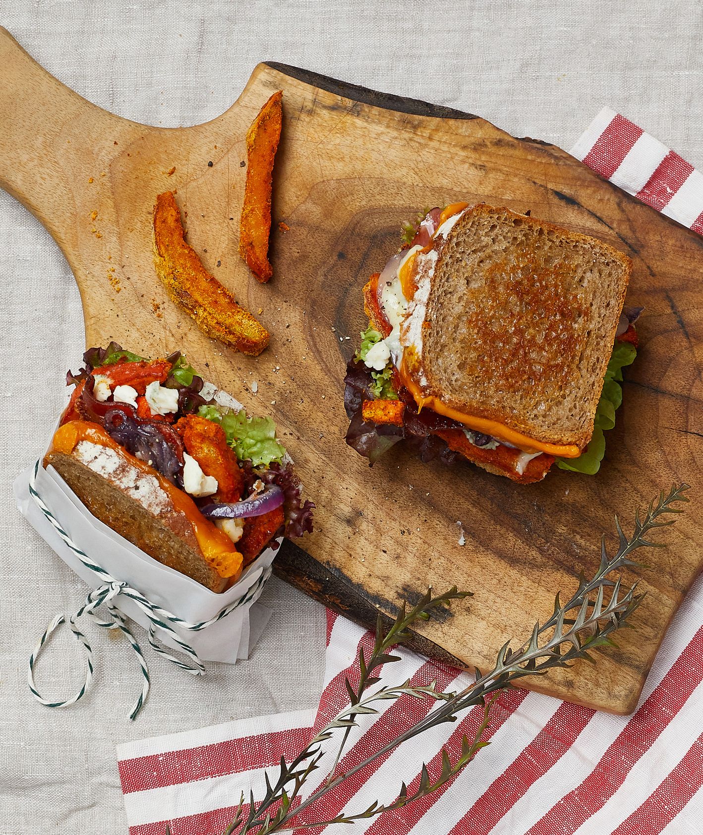 Wypróbuj naszego przepisu na kanapkę z gorgonzolą i boczkiem
