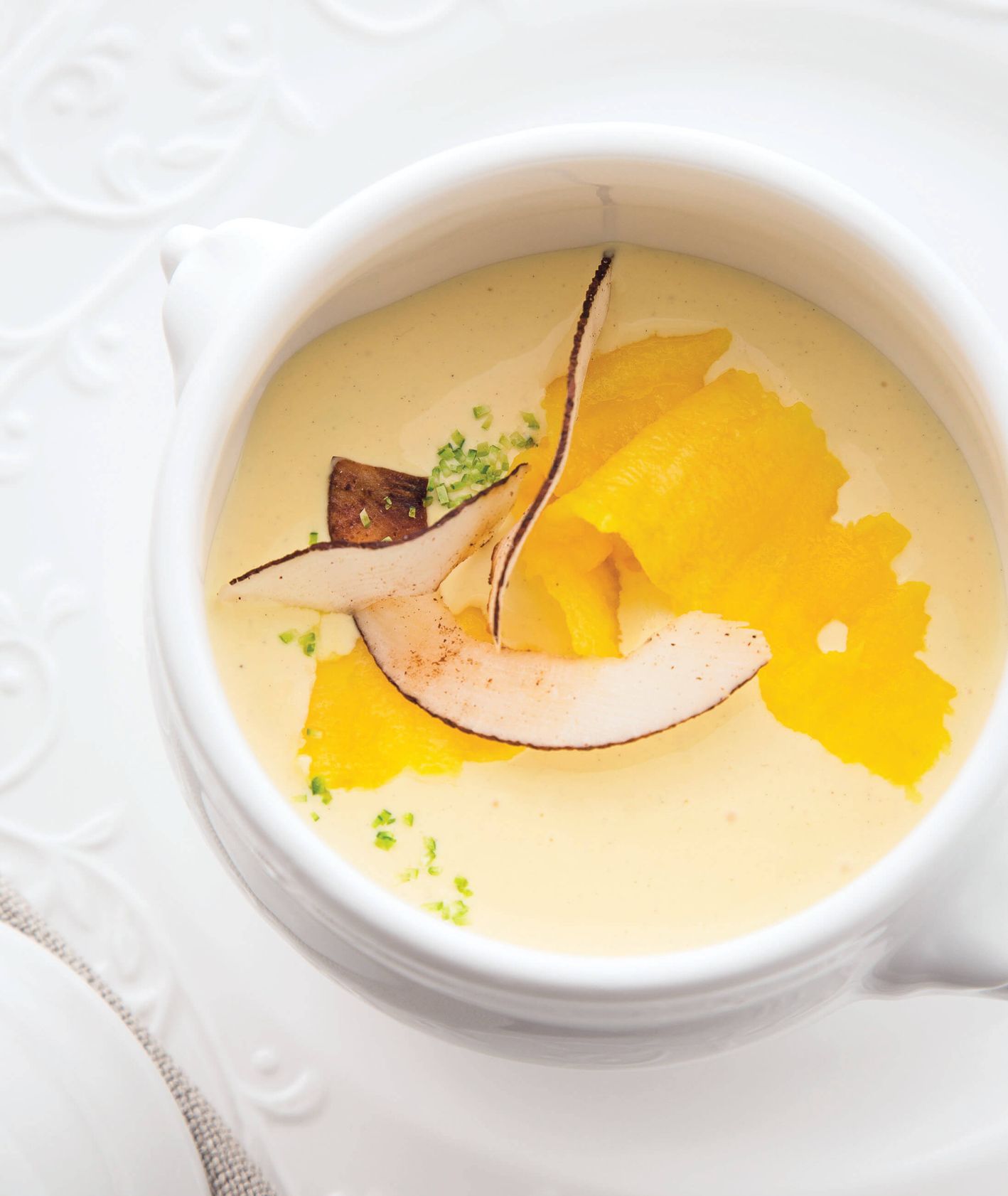 szybka zupa na upalne dni - chłodnik z mango i kokosem
