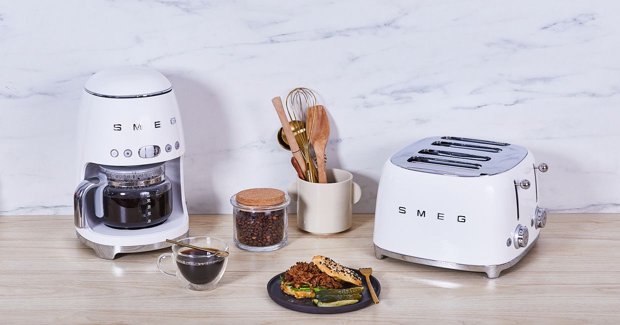 Toster i ekspres marki SMEG (fot. Maciek Niemojewski)