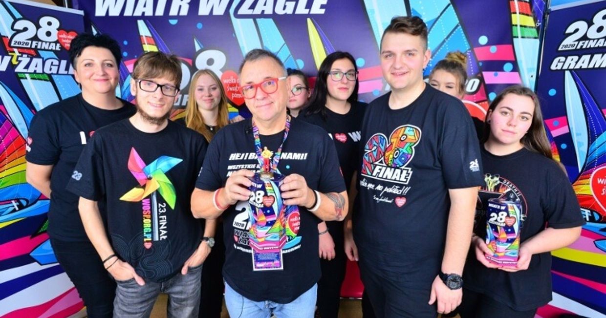 12 stycznia 2020 roku rusza kolejny finał WOŚP – Jurek Owsiak z załogą przygotowują puszki (fot. materiały prasowe)