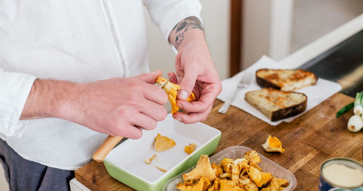 Przemek Klima obiera kurki – przepis na śniadanie według szefa kuchni z gwiazdką Michelin (fot. Michał Lichtański)