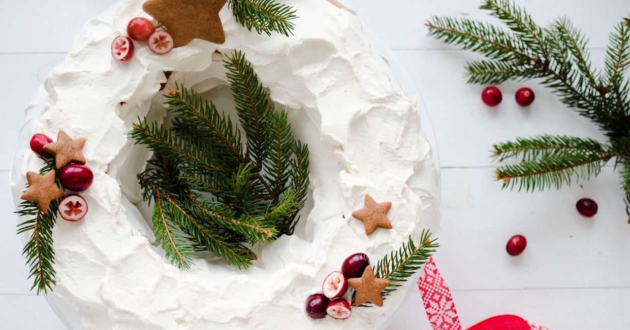 Świąteczna beza z żurawiną (fot. materiały prasowe)