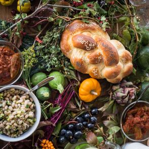 Kuchnia żydowska - tradycyjne dania na stole (fot. materiały prasowe TISH)