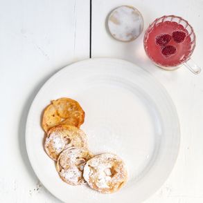 Tradycyjny przepis na racuchy z jabłkami. Sprawdź przepis na racuchy z jabłkami jak u babci (fot. Jakub Stanek)