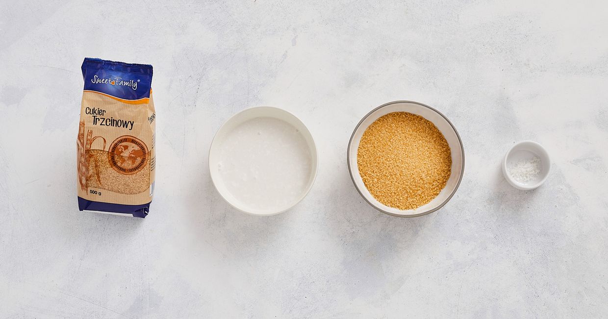 Wegański karmel na mleku kokosowym z cukrem trzcinowym składniki (fot. Maciej Niemojewski)