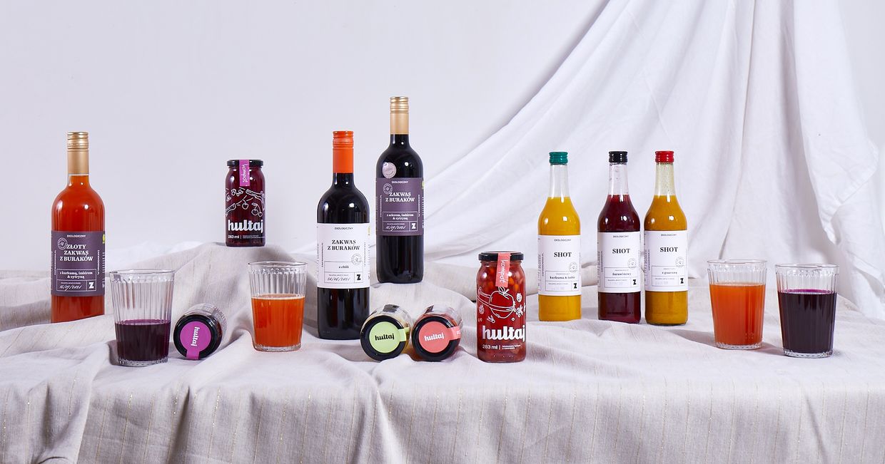 Wygrani w kategorii Bez procentów w konkursie KUKBUK Poleca, od lewej: Zakwasownia, Hultaj