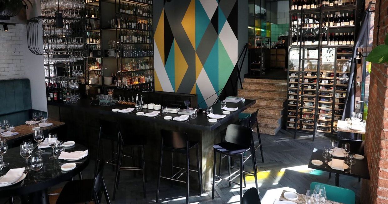 Kieliszki na Hożej – wnętrze restauracji (fot. materiały prasowe)