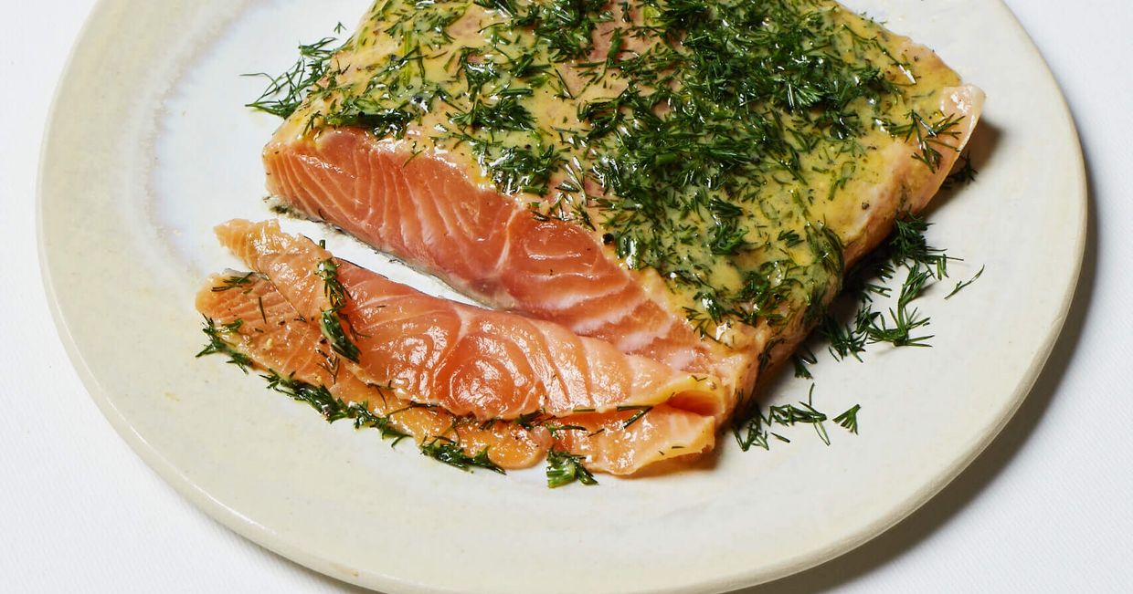 Gravlax z łososia z cytryną i ziołami