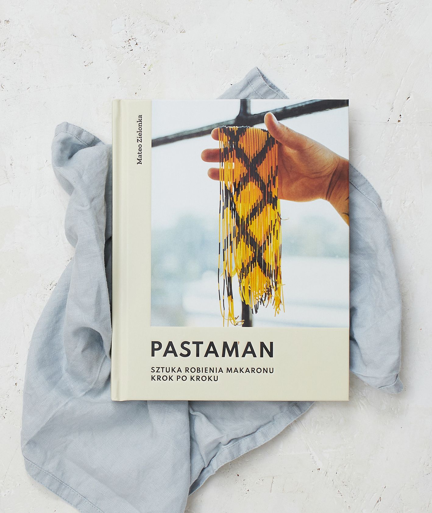 Okładka książki "Pastaman" Mateo Zielonka (fot. Paulina Czyżewska)