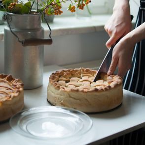 Świeżo upeczone cisto jabłkowe. (fot. Ola Fruga)